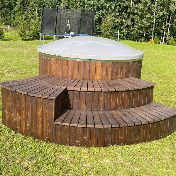 Hot tub with external stove, equipped with hydromassage and air massage system