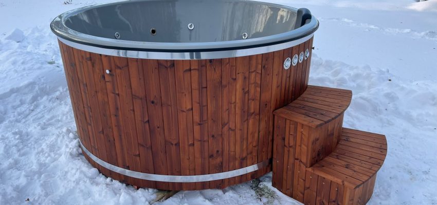 Use and maintenance of the hot tub during the cold winter months
