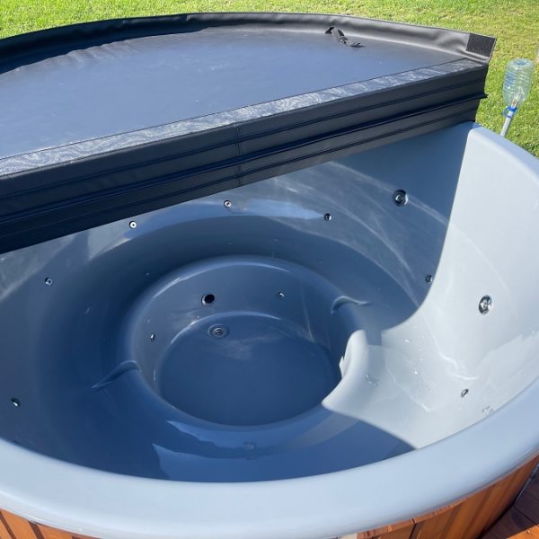 Stikla &scaron;ķiedras kubls