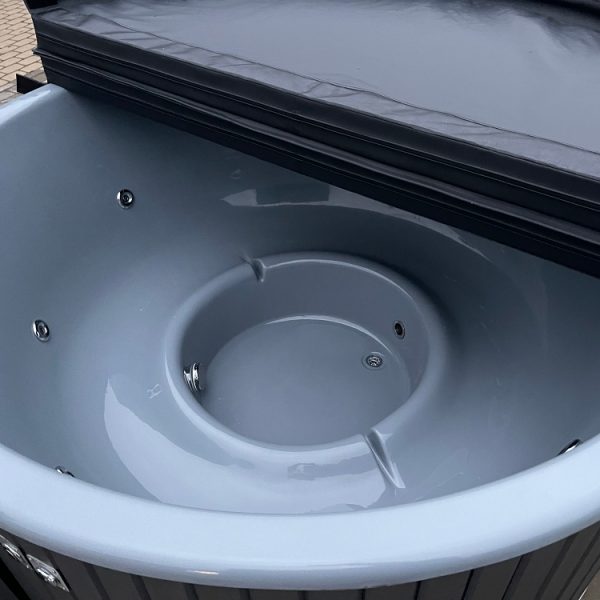 stikla &scaron;ķiedras baseins