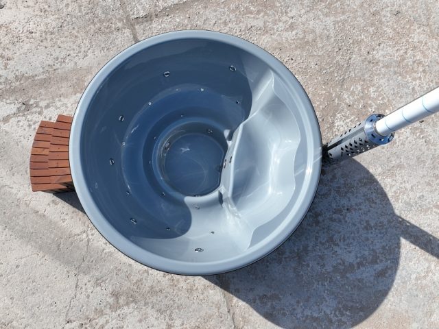 Koka kubli ar stikla&scaron;ķiedras oderi