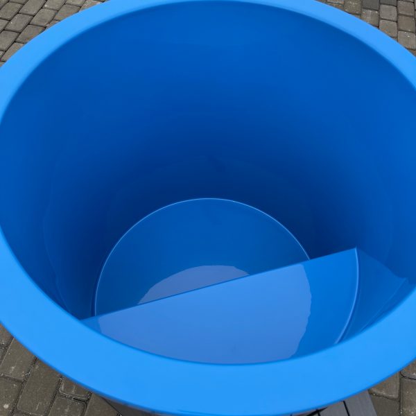 Aukstais kubls zilā krāsā