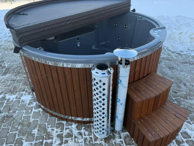 Akrila kubls ar integrētu krāsniņu