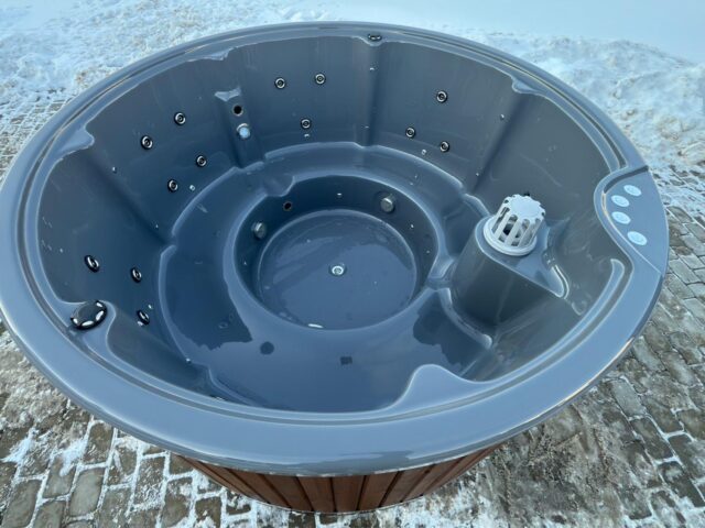 Akrila kubls ar ārējo krāsniņu