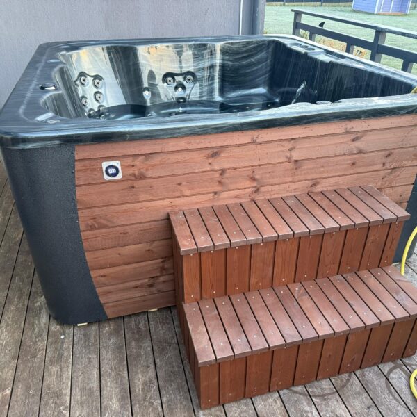 Melna marmora akrila kubla baseins