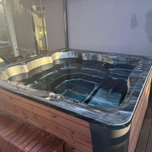 Akrila kubls ar siltinātu termovāku