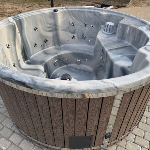Lielais akrila kubls ar integrēto krāsni, hidromasāžu, gaisa masāžu un filtrācijas sistēmu