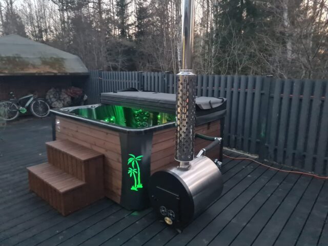 kv adrātveida akrila kubls